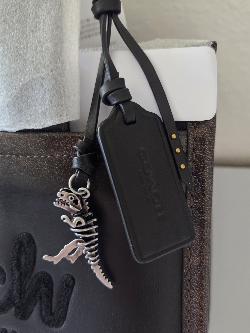 Coach Cargo Tote 26 in Loved Leather - Picture 2 of 16